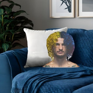 Custom Shaped Pillow Suga Show zdjęcie 2