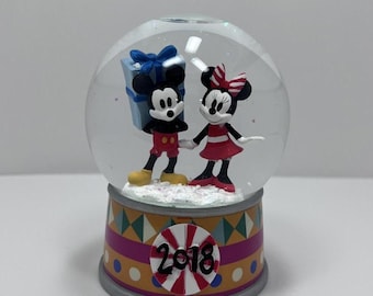 Disney Mickey Minnie Mouse Christmas Snow Globe 2018 Presents Gifts