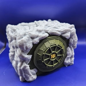 FALLOUT MTG Commander Deck box: 101 Vault (Colored)