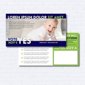 Può includere: Un design di cartolina con un bambino sorridente, il testo "VOTE YES NOV 4" e testo segnaposto. Il design include uno striscione blu con testo bianco e un retro di cartolina verde con uno spazio vuoto.