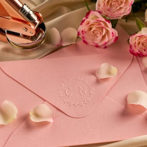 Embosseur pour faire-part de mariage – 18 modèles, sceau monogramme personnalisé Forever Love, assiette amovible, cadeau de mariage pour les jeunes mariés, papeterie de mariage