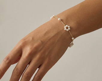 Pearl Flower Bracelet, 14K Gold Vermeil or 925 Sterling Silver, Freshwater Pearl Daisy Chain Design, Bridal Jewelry, Gift for Her