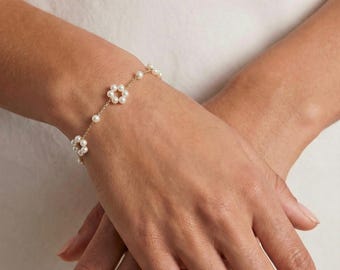 Pearl Flower Bracelet 14K Gold Vermeil 925 Silver | Freshwater Pearl Daisy Chain Bracelet | Bridal Pearl Bracelet | Gift for Her