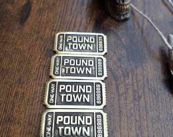 Boleto de Pound Town - BRASS