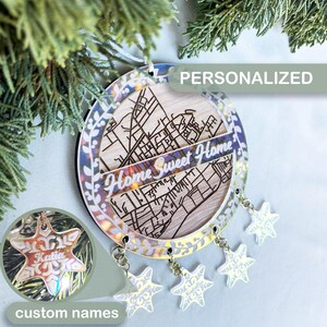 Nuevo adorno familiar 2024 Nuestro primer adorno de casa Adorno de Navidad para nuevos padres Familia de cuatro Adorno navideño con mapa del nuevo hogar