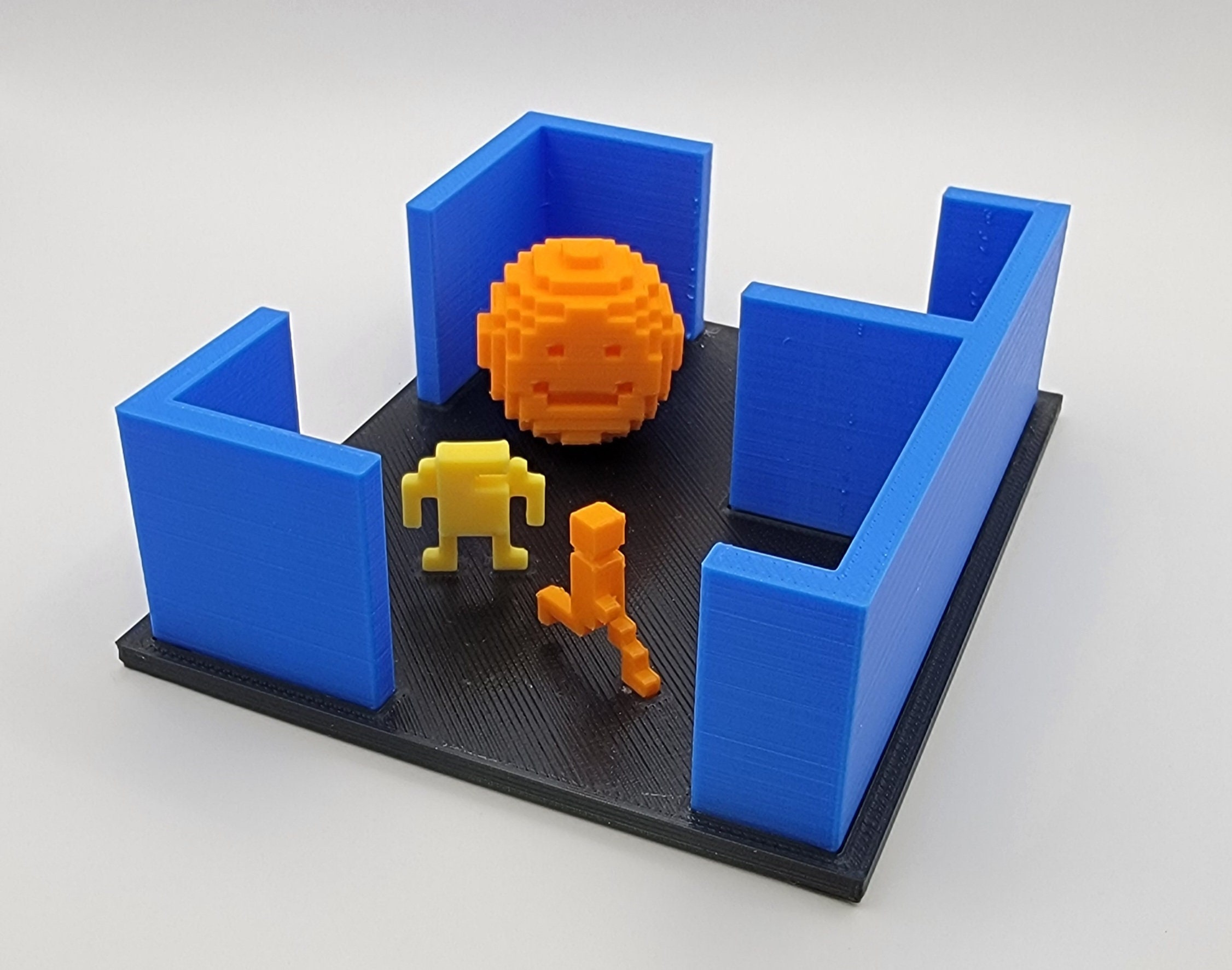 Berzerk Mini Diorama - Retro Atari-Inspired