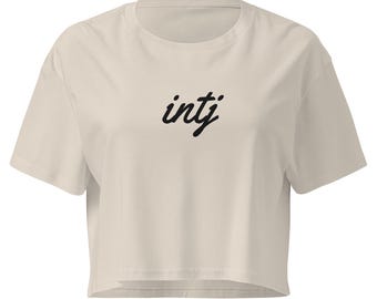 Weißes Crop-Top mit INTJ-Motiv, kurzes T-Shirt mit Schreibschrift für den Persönlichkeitstyp MBTI, MBTI-Geschenk für sie, minimalistisches Damen-Crop-Top