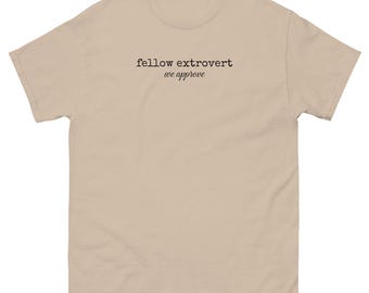 Maglietta per estroversi, maglietta "We Approve", t-shirt per estroversi, maglietta con testo minimalista, regalo per farfalle sociali, t-shirt unisex in cotone