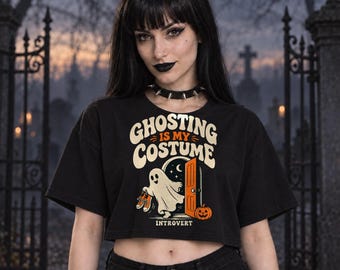 Ghosting Is My Costume Crop Top, Funny Halloween Introvert Cropped Tee, Spooky Season Boxy Crop T-Shirt for Women