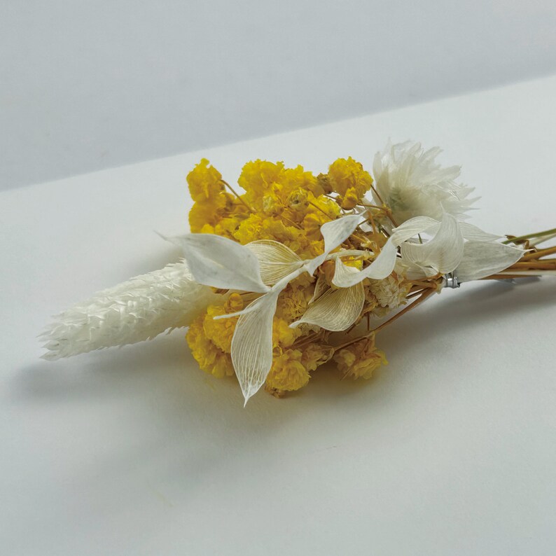 Custom Dried Flower Graduation Card, Graduation Flower Card for