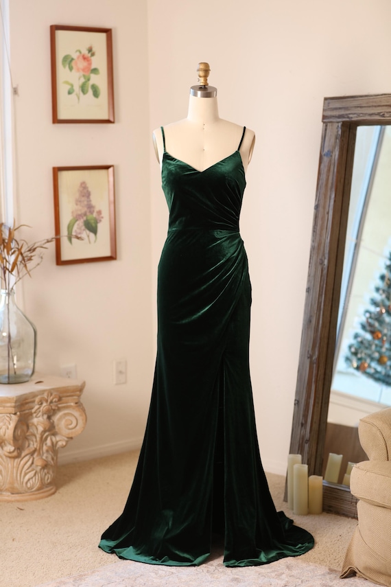 green velvet spaghetti strap dress mini velvet dress Lena Green Velvet Metallic Mini Dress S-parroquiadesanalbertomagno.com