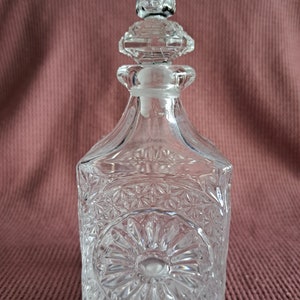 Hofbaver birds small wisky alchol bottle decanter