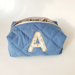 Bolsa de maquillaje con letras del alfabeto de mezclilla, bolsa de artículos de tocador con letras, organizador de artículos de maquillaje para viajes, lindo regalo, regalo para el Día de la Madre