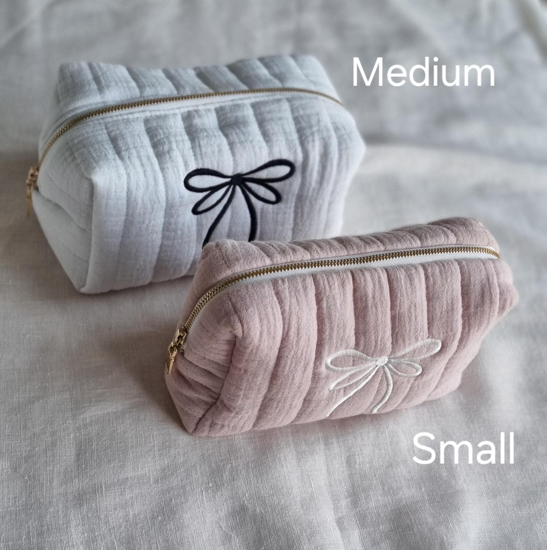 Riu リウ Enamel quilting phone bag ベージュ Riu Enamel quilting phone bag ベージュ