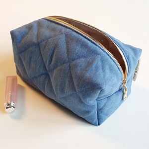 Trousse de maquillage durable en denim matelassé, trousse de toilette en denim bleu, trousse de maquillage durable et faite main, cadeau mignon pour meilleure amie