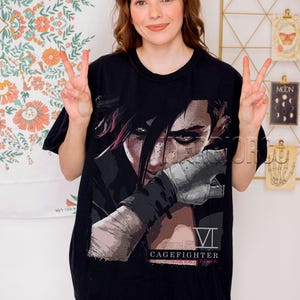 Retro Caitvi Violyn T-Shirt: 90&#39;s Unisex Comfort Colors Tee