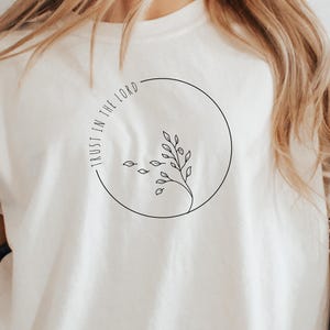 Trust In The Lord Shirt, Religious Shirt, Faith Shirt, Christian Gift, Gift For Christian,Sunday Church Shirt, Gift for Her, Gift for Him