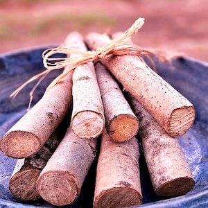 Rustikales Aspen Log Bundle - Natürliche Echtholz Sticks Holzstämme für Cabin Decor, Bauernhaus Mantel, Waldhochzeit im Freien, Bastelbedarf