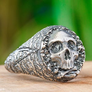 Skull Signet Ring - Sterling Silver Bones Ring For Mens Gothic Ring - Jewelry Gift For Husband or Boyfriend - Skull and Bones Rings For Dad