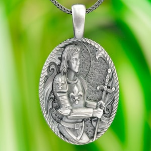 フランス正規品　大天使ミカエルペンダント フランス製✧大天使ミカエル コイン形 メダイネックレス Silver