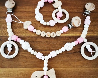 Pacifier chain with names in different colors