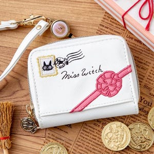 „Kiki’s Delivery Service“ Rollenmünzen- und Kartenetui – Partyeinladungsdesign
