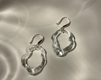 Unique wiggly sweet water Earrings - Handcrafted Borosilicate Glass -  Sterling silver Jewelry - Inspired by nature, perfect birthday gift