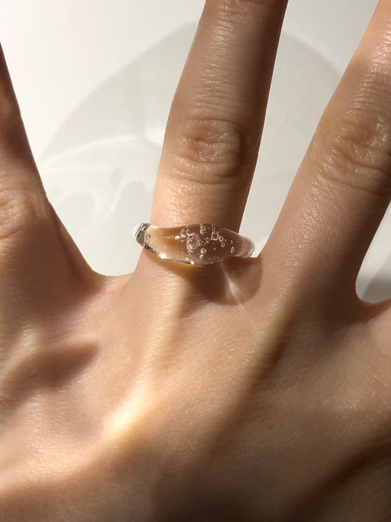 Bague en verre transparent, bijoux borosilicatés minimalistes et élégants, cadeau artisanal fait main, cadeau parfait pour Pâques ou la fête des mères image 2