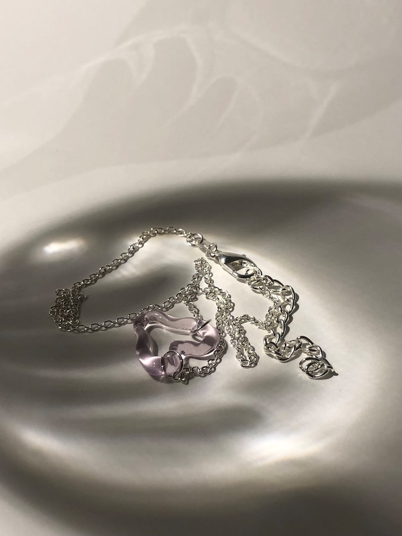 Rose Heart borosilicaatglas choker handgemaakt, sterling zilver elegantie, romantisch symbool of eigenliefde cadeau afbeelding 8