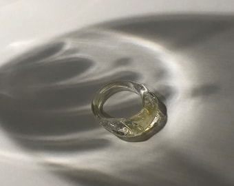 Gele zonneschijn glazen ring - strakke minimalistische borosilicaat sieraden, ambachtelijk handgemaakt cadeau, perfect cadeau voor Pasen of Moederdag