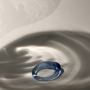 Blauwe glazen ring strakke minimalistische borosilicaat sieraden, ambachtelijk handgemaakt cadeau, perfect cadeau voor Pasen of Moederdag afbeelding 7