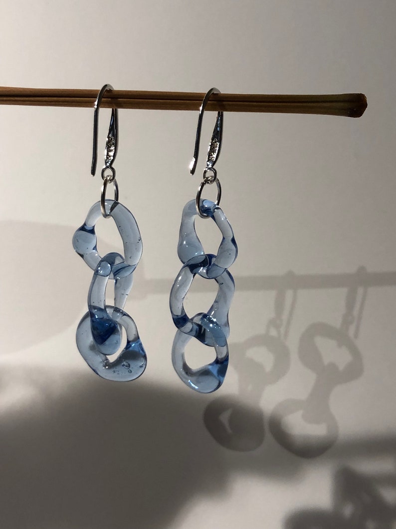 Prachtige blauwe borosilicaatglas oorbellen handgemaakte bungelen met elegante kettingen Sterling zilveren haken ideaal Moederdagcadeau afbeelding 9