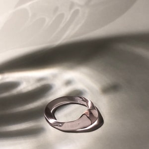 Rose Glass Ring Strakke minimalistische borosilicaat sieraden, ambachtelijk handgemaakt cadeau, perfect cadeau voor Pasen of Moederdag afbeelding 7