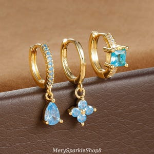 Ensemble de boucles d'oreilles goutte d'eau et quatre pétales de fleurs - Boucles d'oreilles superposées 3 pièces - Boucles d'oreilles Huggie en or à breloques animal mignon - Cadeau d'anniversaire pour elle
