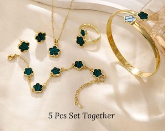 Dainty Clover Jewelry Set: 18K Gold Necklace, Bracelet, Ring & Earrings