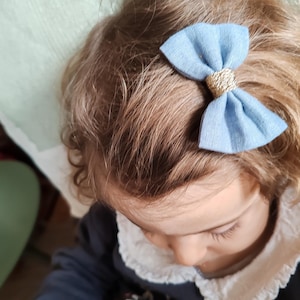 Set of 2 hair bows - Hair accessories for babies and little girls - Blue linen bow and floral bow - Barrette, elastic or headband