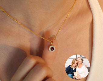 Custom Photo Projection Necklace • Photo Projection Necklace • Memorial Photo Necklace • Gift for Her • Mom Necklace • Valentine Day Gift
