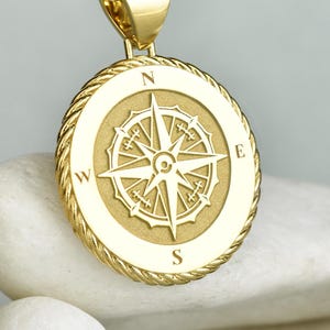Sterling Silver North Star Compass Necklace, Guiding Star Pendant, Celestial Jewelry, Symbol of Direction, Gift for Traveler, Compass Medal