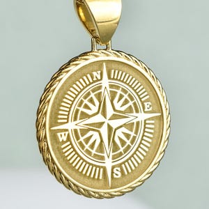 14K Solid Gold Compass Coin Necklace, Gold Rope Pendant, Personalized Adventure Jewelry, Gold North Star Pendant, Nautical Disc Charm