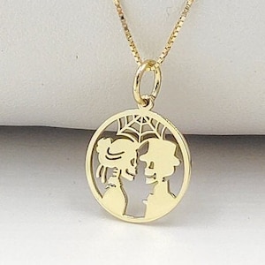Pendentif tête de mort en or massif 14 carats, collier squelette en or, bijoux d'Halloween délicats, breloque squelette toile d'araignée, collier disque Skull Lovers