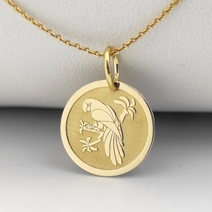 14K Solid Gold Parrot Necklace, Gold Coin Animal Pendant, Personalized Bird Jewelry, Engraved Parrot Pendant, Gold Parrot Bird Charm