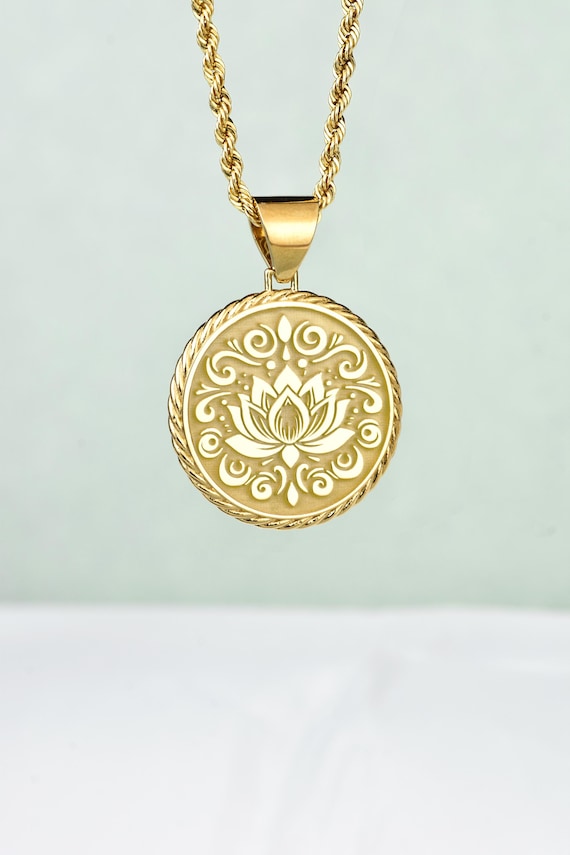 50本限定　LOTUS SILVER NECKLACE GOLD 50本限定 LOTUS SILVER NECKLACE GOLD