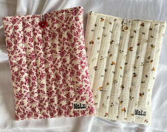 Quilted book sleeve/Kindle cover made of cotton with button, padded fabric book bag/Kindle bag, handmade sewn with flowers