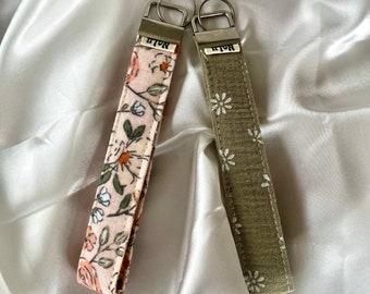 Lanyard I Fabric I Wristlet made of muslin cotton I Keyfob fabric I Key fob sewn I Wrist loop I Boho Minimalist