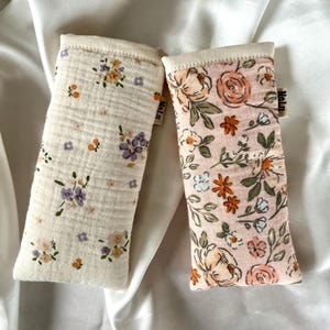 Étui à lunettes sac à lunettes pour lunettes de soleil, lunettes de lecture rembourrées cousues en coton | différents motifs fleurs beige rose mousseline