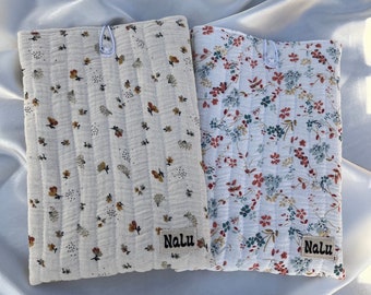 Book sleeve Kindle sleeve quilted Booksleeve quilted made of cotton with button fabric book bag Kindle bag padded handmade flowers muslin