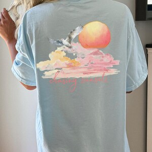 Chasing Sunsets Shirt with Seagull Beach Graphic Retro Tee Coastal Nature Shirt For Her Aesthetic Sunset Shirt Summer Tee