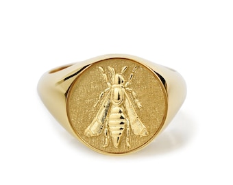 Gold Bee Signet Ring, Gold Bumble Bee Signet Ring, Honey Bee Ring, Beehive Jewellery, Spelling Bee Gift, Beekeeper Gift, Beekeeper Gold Ring