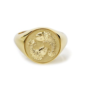 14K Gold Pisces Signet Ring: Engraved Zodiac Astrology Gift