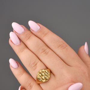 14K Gold Chessboard Signet Ring: Personalized Chess Jewelry